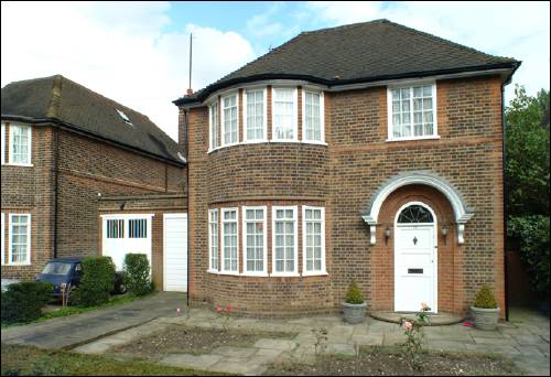 12 Rowan Walk